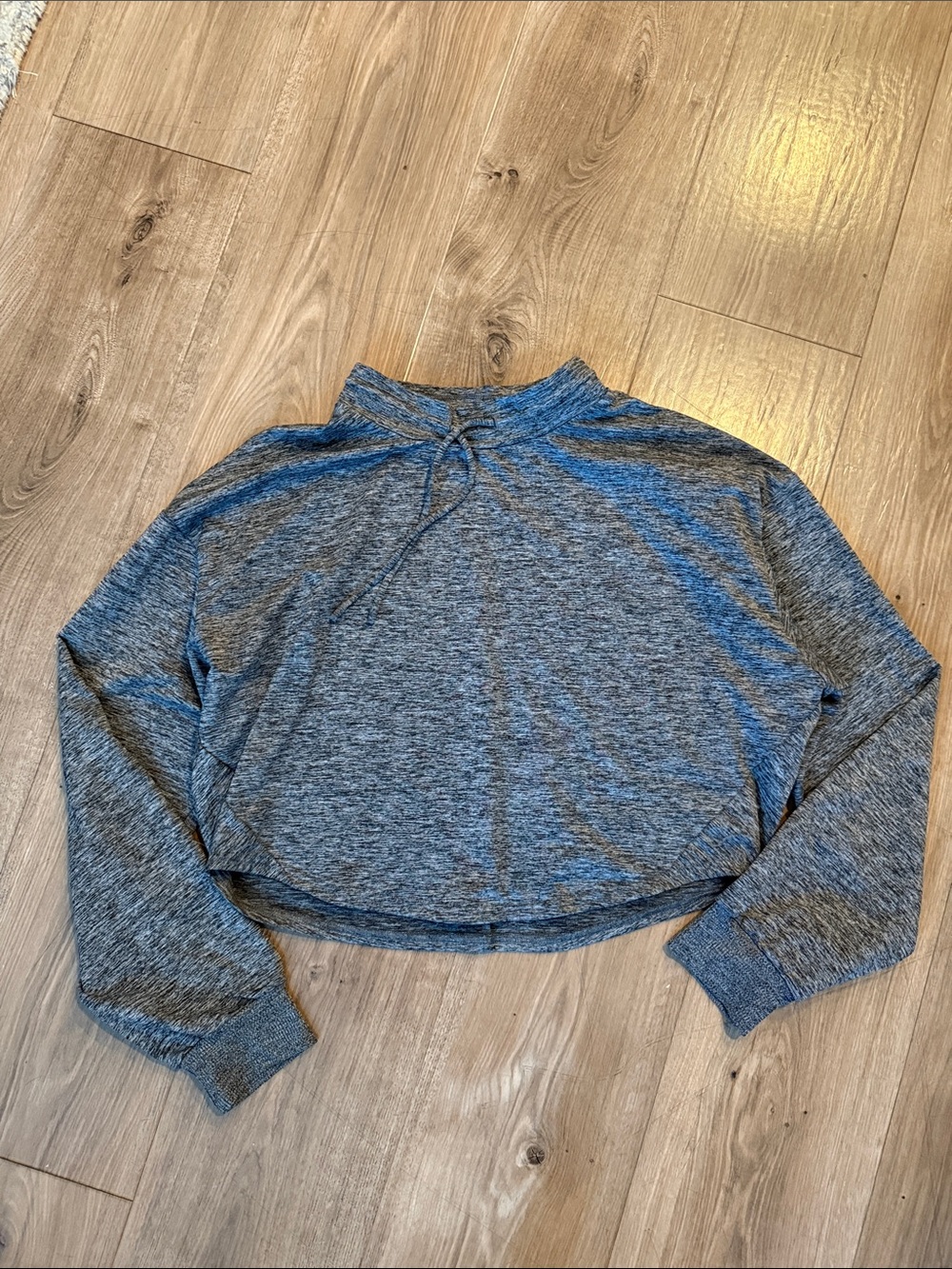 90 Degree Cropped Heather Gray Long Sleeve Pullover